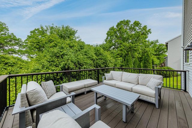 W206N16377 Marshland DRIVE, Jackson, WI 53037