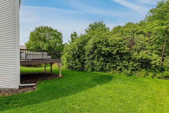 W206N16377 Marshland DRIVE, Jackson, WI 53037