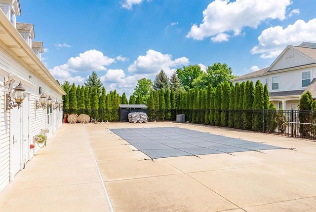 W206N16377 Marshland DRIVE, Jackson, WI 53037