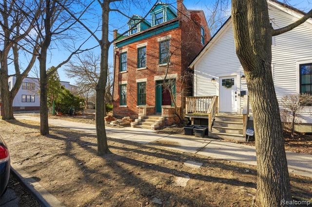 1356 Labrosse Street, Detroit, MI 48226