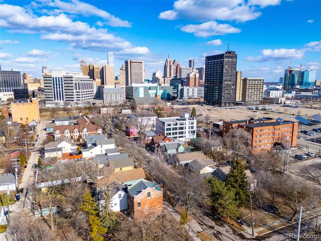 1356 Labrosse Street, Detroit, MI 48226