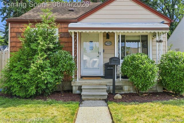 2190 Mapledale Street, Ferndale, MI 48220