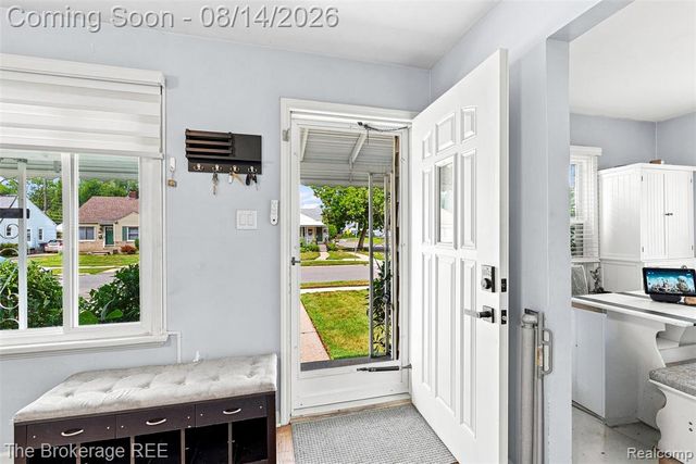 2190 Mapledale Street, Ferndale, MI 48220