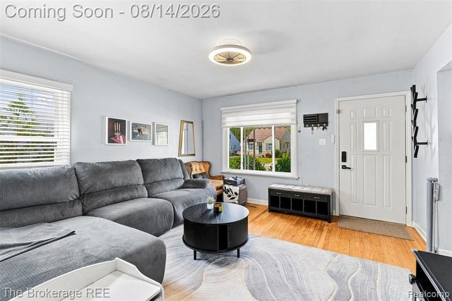 2190 Mapledale Street, Ferndale, MI 48220