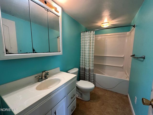 4120 Waltham Road, Northwood, OH 43619