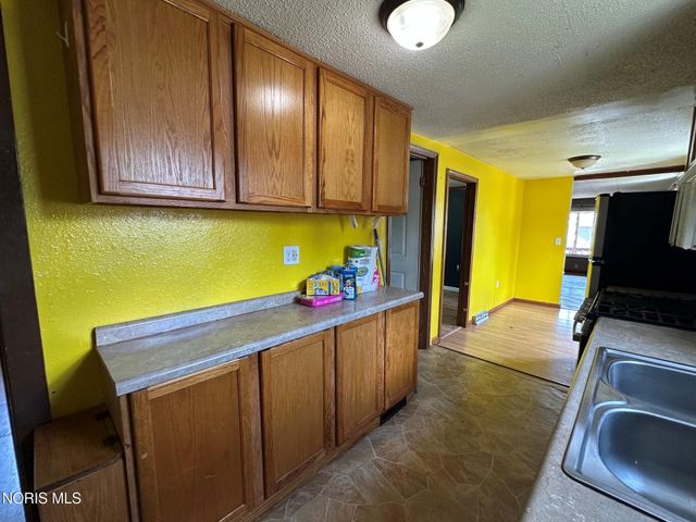 4120 Waltham Road, Northwood, OH 43619