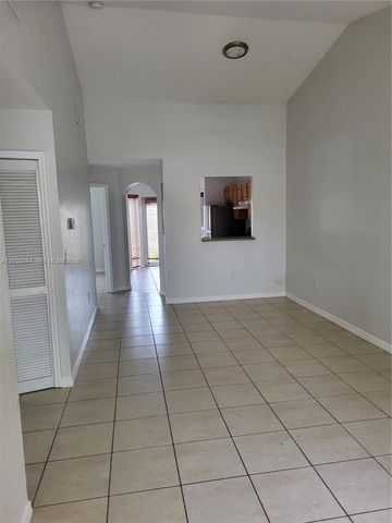 31 NE 13th Ave 5, Homestead, FL 33033