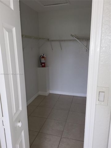 31 NE 13th Ave 5, Homestead, FL 33033