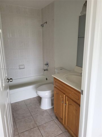 31 NE 13th Ave 5, Homestead, FL 33033