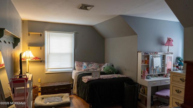 484 Woodhaven Boulevard SE, Bayville, NJ 08721