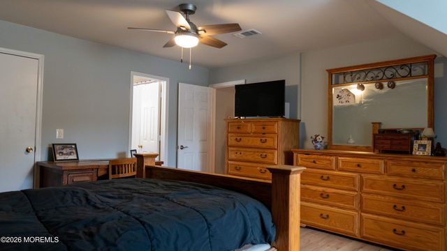 484 Woodhaven Boulevard SE, Bayville, NJ 08721