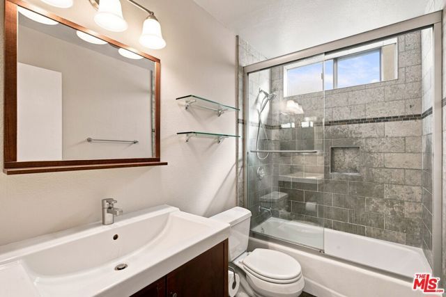 3131 S Canfield Avenue 107, Los Angeles, CA 90034