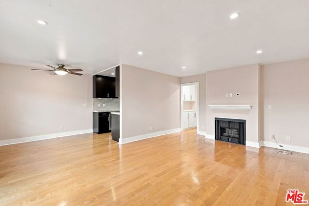 3131 S Canfield Avenue 107, Los Angeles, CA 90034