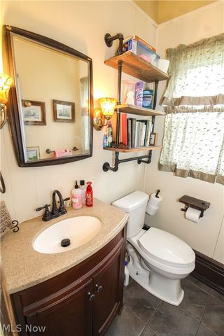 4040 Broadway, Lorain, OH 44052