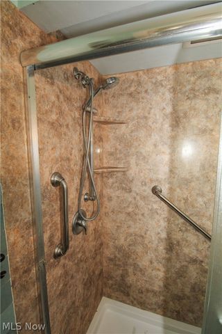 4040 Broadway, Lorain, OH 44052