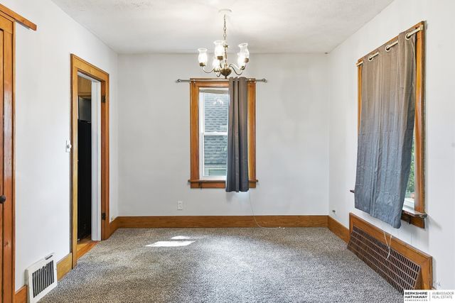 5508 Hickory Street, Omaha, NE 68106
