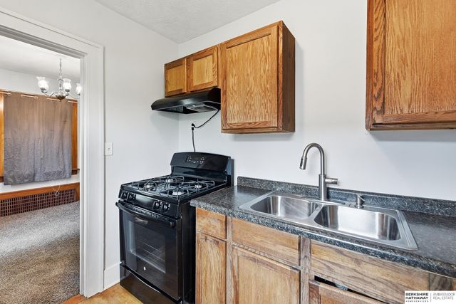 5508 Hickory Street, Omaha, NE 68106
