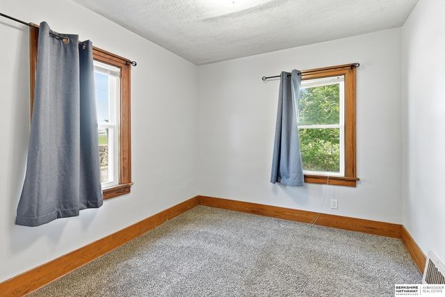 5508 Hickory Street, Omaha, NE 68106