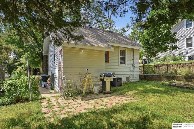 5508 Hickory Street, Omaha, NE 68106