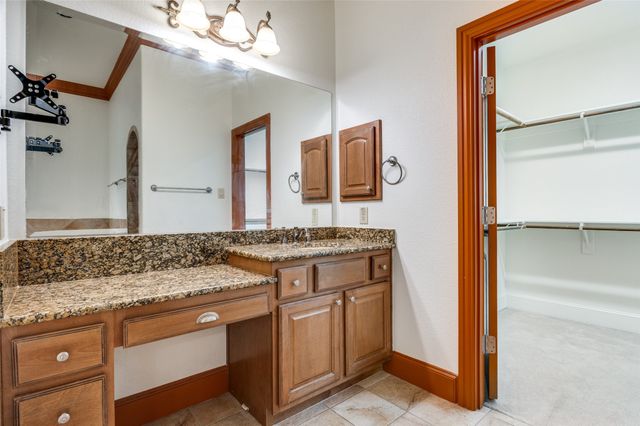4617 Kaitlyn Lane, Grapevine, TX 76051