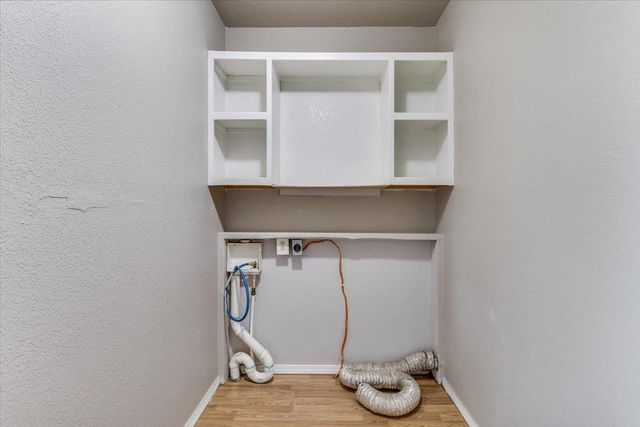 1338 S Ida Ave, Wichita, KS 67211