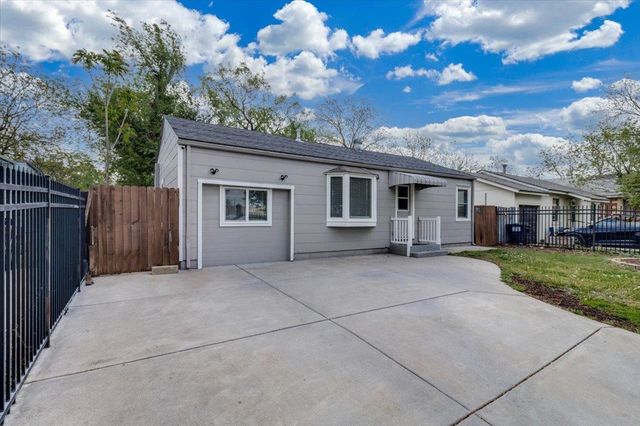 1338 S Ida Ave, Wichita, KS 67211