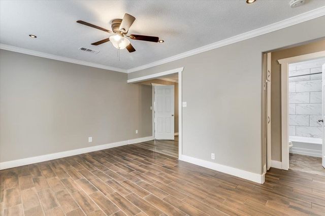 1338 S Ida Ave, Wichita, KS 67211