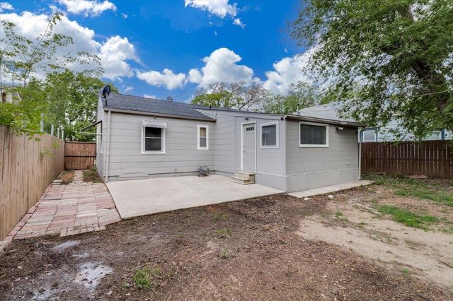 1338 S Ida Ave, Wichita, KS 67211