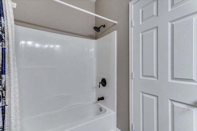 1338 S Ida Ave, Wichita, KS 67211