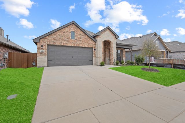 908 Madeline Lane, Cleburne, TX 76033