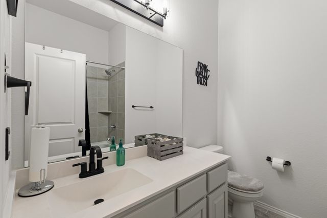 908 Madeline Lane, Cleburne, TX 76033