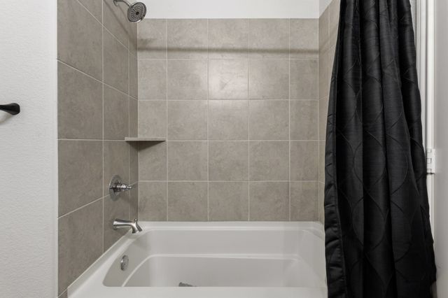 908 Madeline Lane, Cleburne, TX 76033