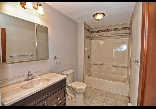 278 Greenwood St 2, Worcester, MA 01607