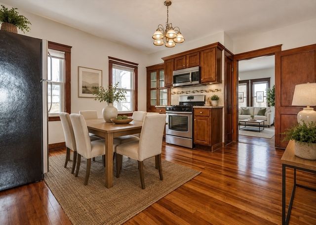 278 Greenwood St 2, Worcester, MA 01607