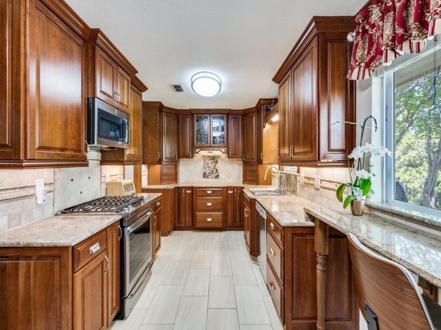 16590 Redbud Drive, Frisco, TX 75071