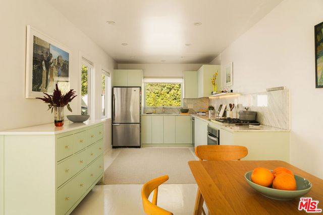 2233 Crest Way, Los Angeles, CA 90068