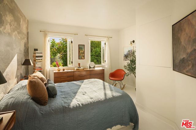 2233 Crest Way, Los Angeles, CA 90068