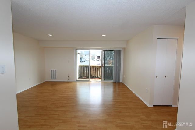 1905 Aspen Drive, Plainsboro, NJ 08536