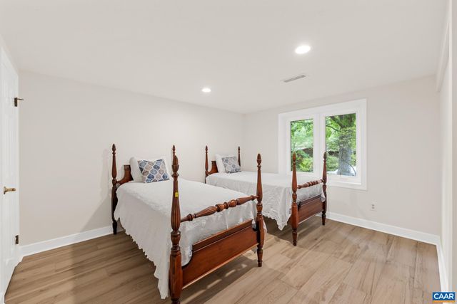 4 LAKEVIEW CIR, Palmyra, VA 22963