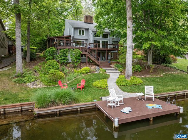 4 LAKEVIEW CIR, Palmyra, VA 22963