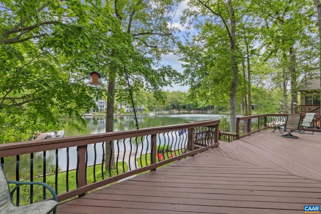 4 LAKEVIEW CIR, Palmyra, VA 22963