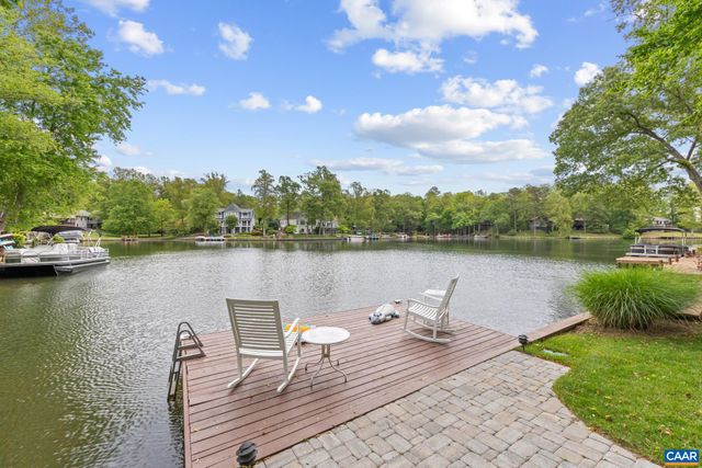 4 LAKEVIEW CIR, Palmyra, VA 22963