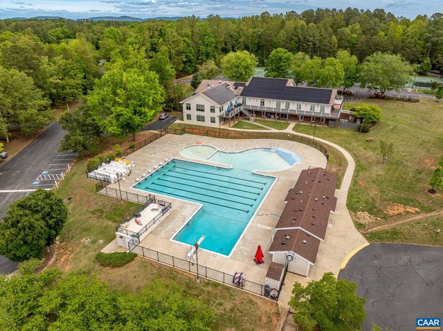 4 LAKEVIEW CIR, Palmyra, VA 22963