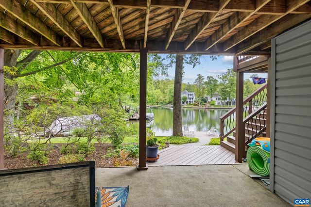 4 LAKEVIEW CIR, Palmyra, VA 22963
