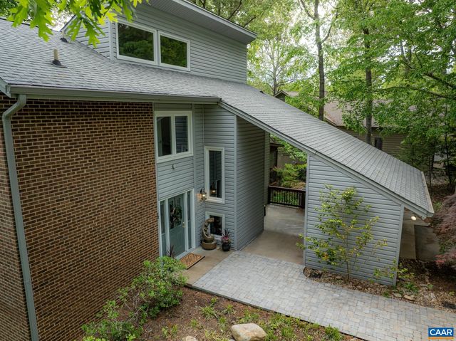 4 LAKEVIEW CIR, Palmyra, VA 22963