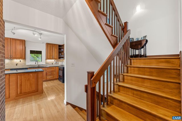 4 LAKEVIEW CIR, Palmyra, VA 22963