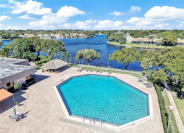 1101 Colony Point Circle 102, Pembroke Pines, FL 33026