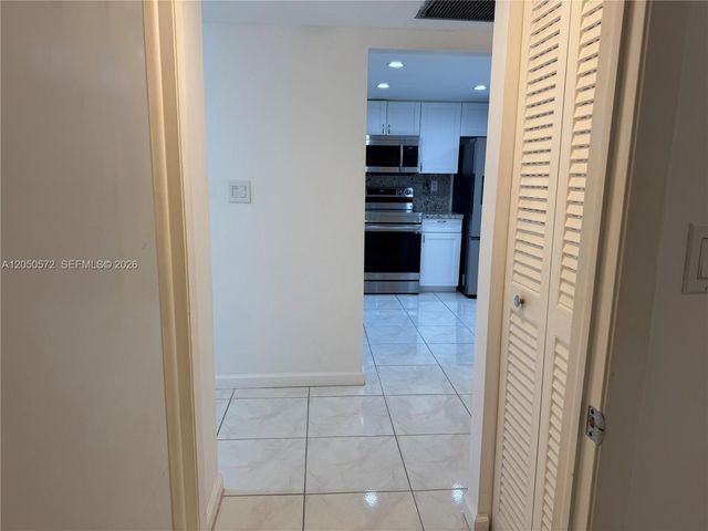 1101 Colony Point Circle 102, Pembroke Pines, FL 33026