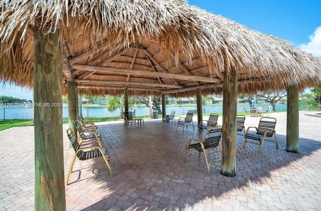 1101 Colony Point Circle 102, Pembroke Pines, FL 33026