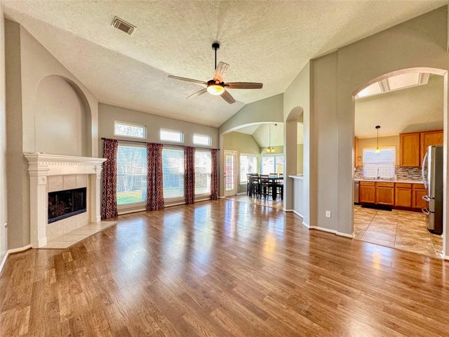 3506 Deerbrook Court, Pearland, TX 77584